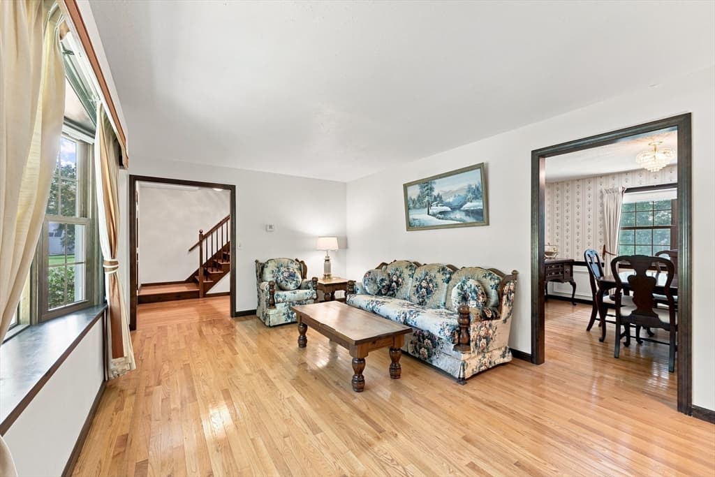 76 Mohawk Dr, Longmeadow MA 01106 photo 6
