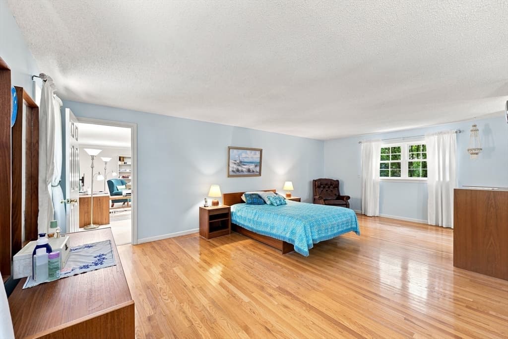 76 Mohawk Dr, Longmeadow MA 01106 photo 19