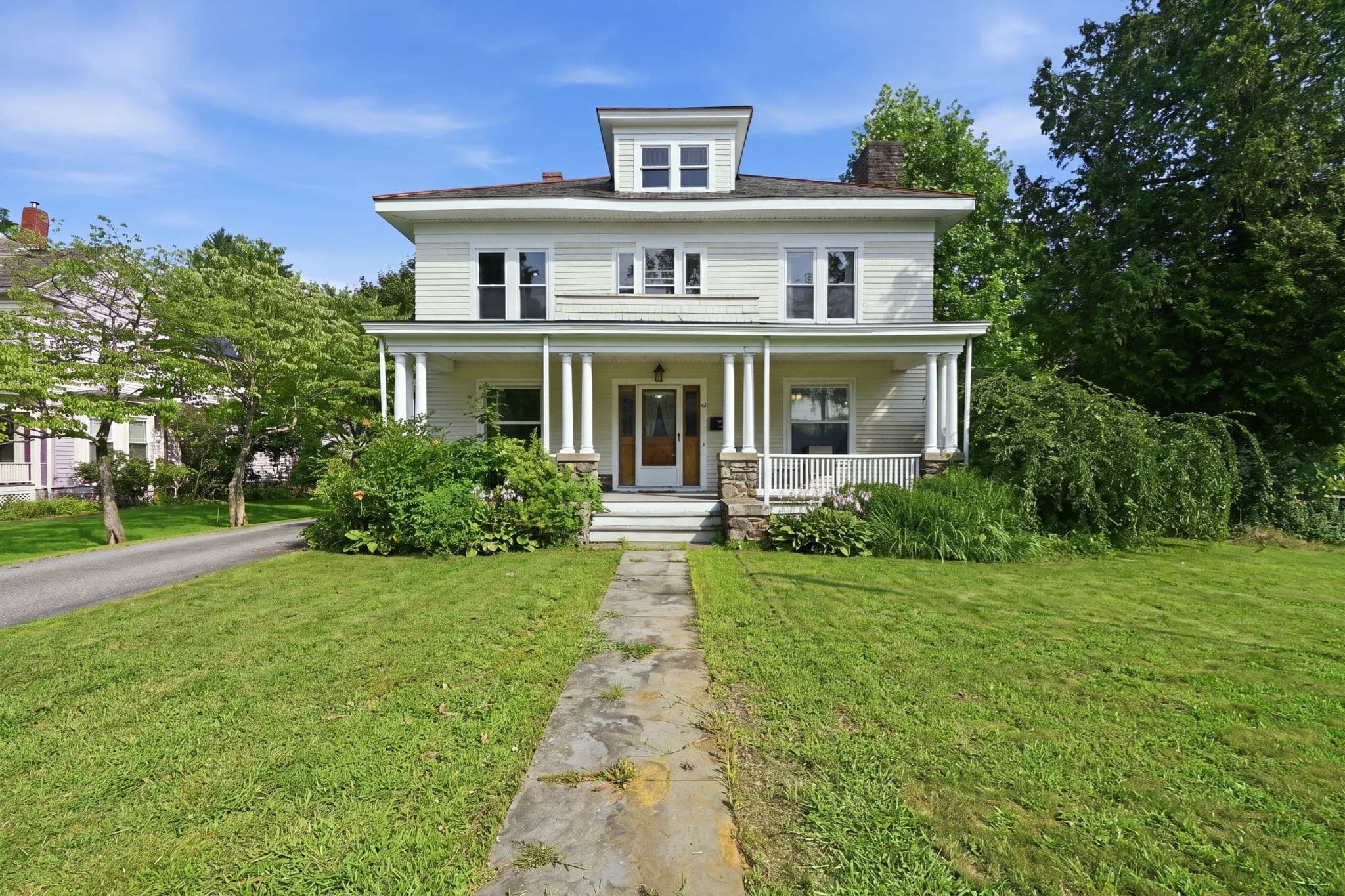 61 Church St, Ware MA 01082
