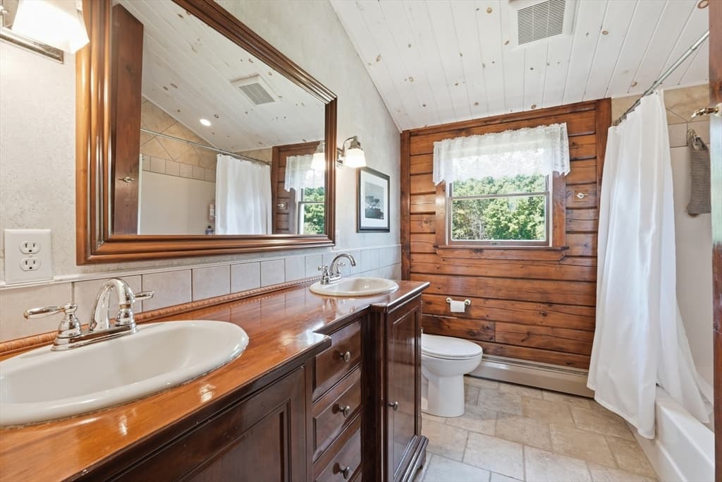 Single Family Residence at 15 Thompson Rd, Hubbardston MA 01452, Hubbardston, photo 14 of 42