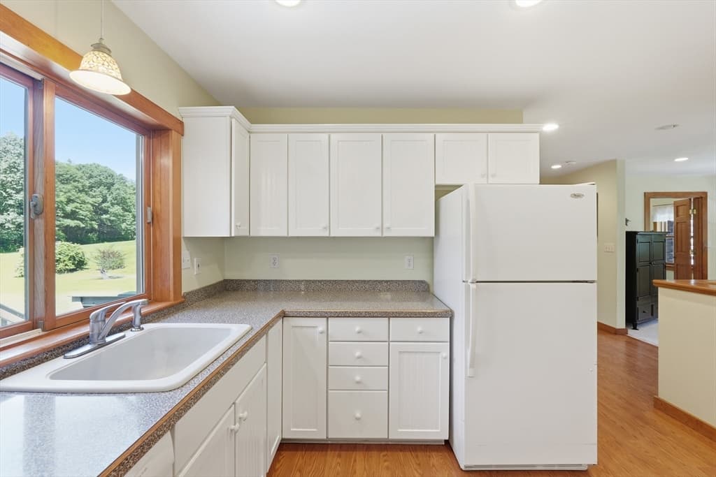 Single Family Residence at 15 Thompson Rd, Hubbardston MA 01452, Hubbardston, photo 21 of 42