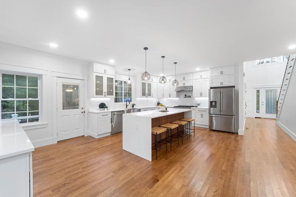 434 Sumner St, Stoughton MA 02072 photo 6