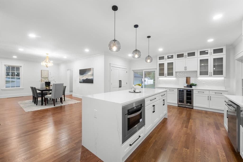 434 Sumner St, Stoughton MA 02072 photo 4