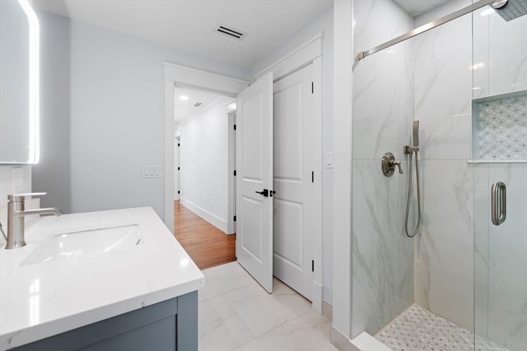 434 Sumner St, Stoughton MA 02072 photo 25