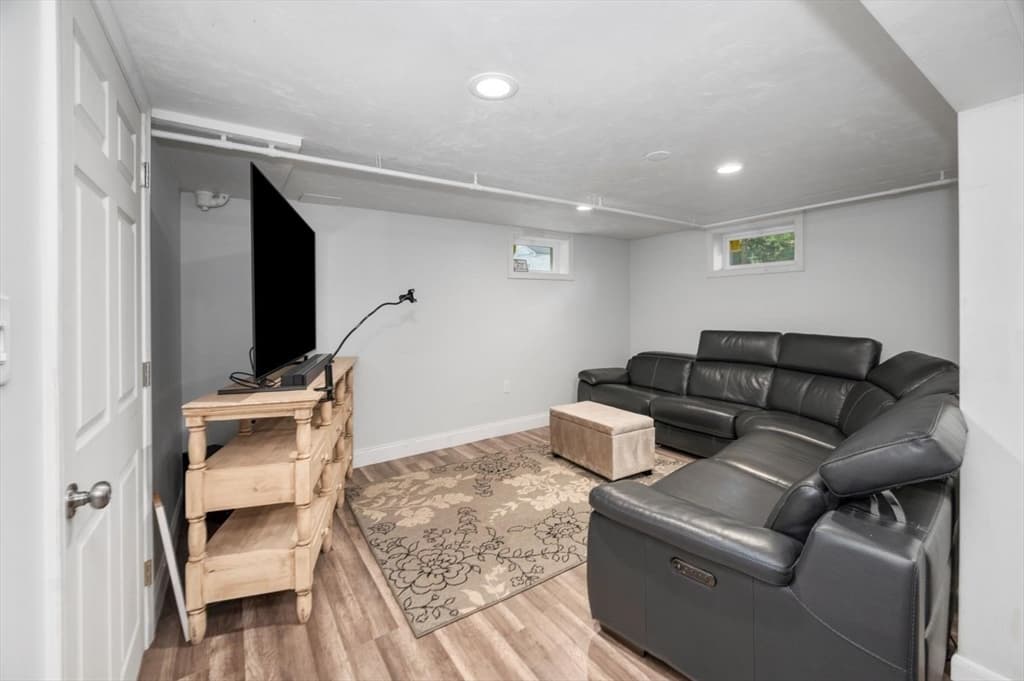 214 Mechanic St, Foxboro MA 02035 photo 19