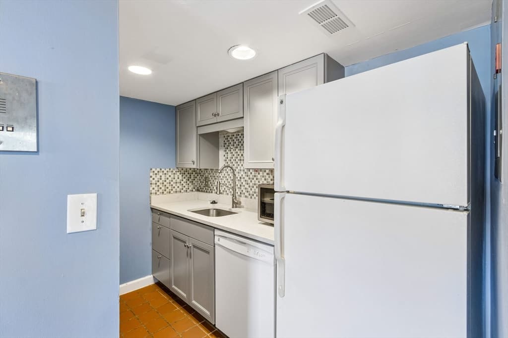 33 Brainerd Rd # 109, Boston MA 02134 photo 20