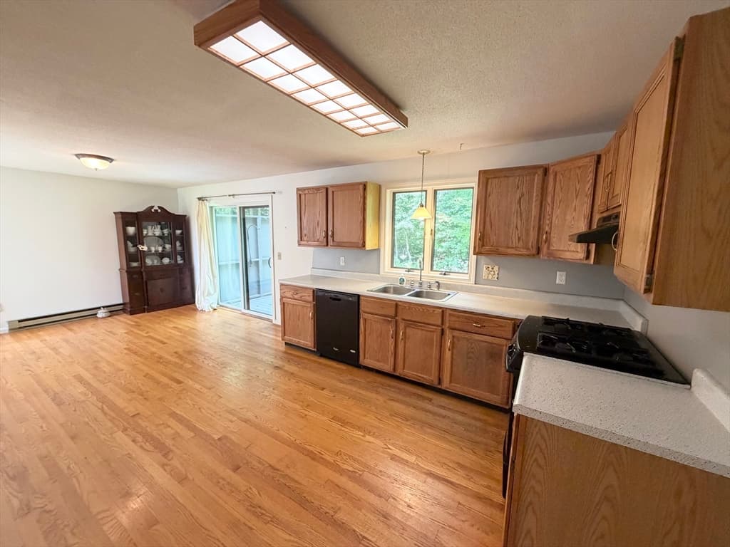 5 Meadow Oak Ln # B, Deerfield MA 01373 photo 10