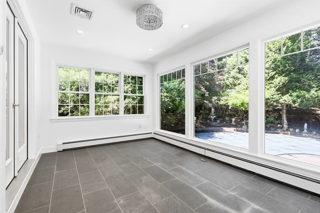 110 Thornberry Road, Winchester MA 01890 photo 6
