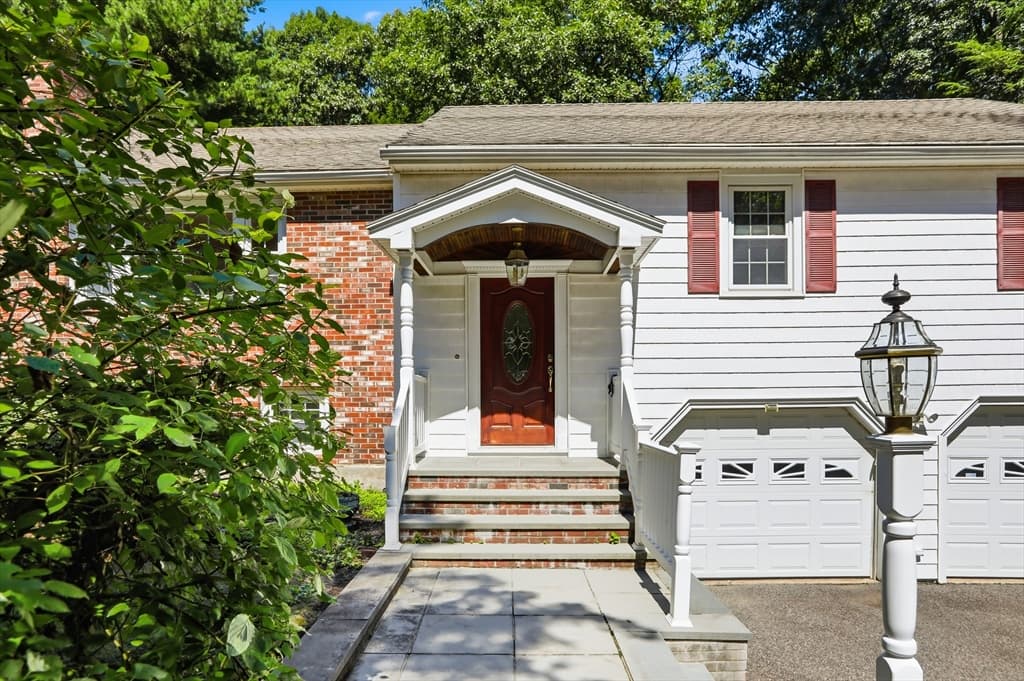 110 Thornberry Road, Winchester MA 01890