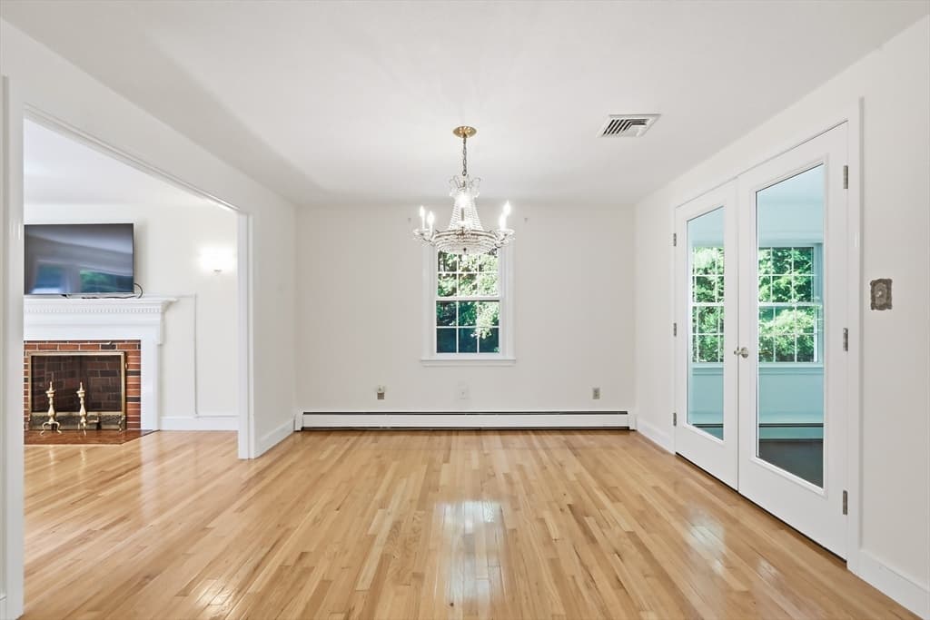 110 Thornberry Road, Winchester MA 01890 photo 4