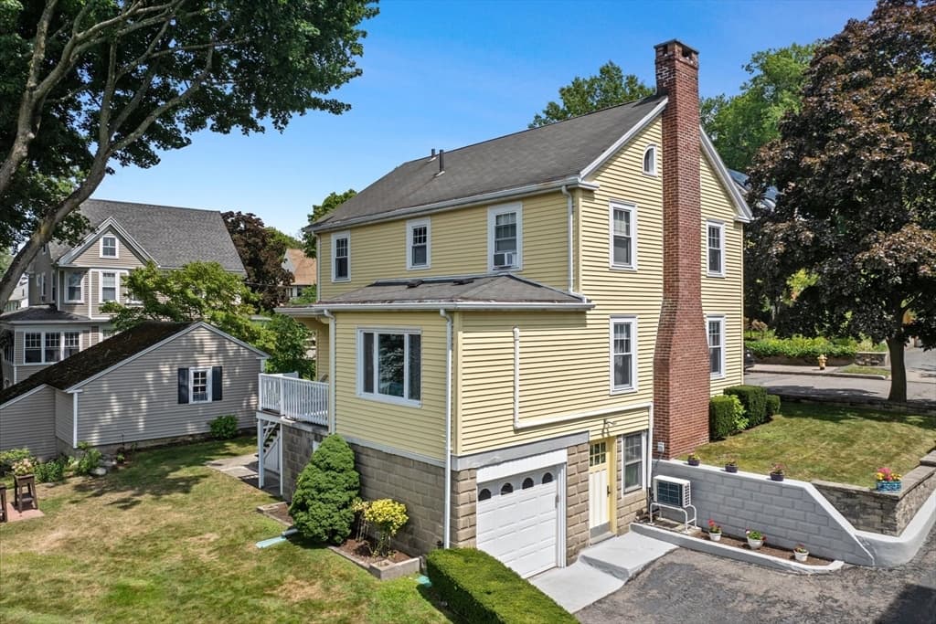 22 Gleason St, Medford MA 02155 photo 4