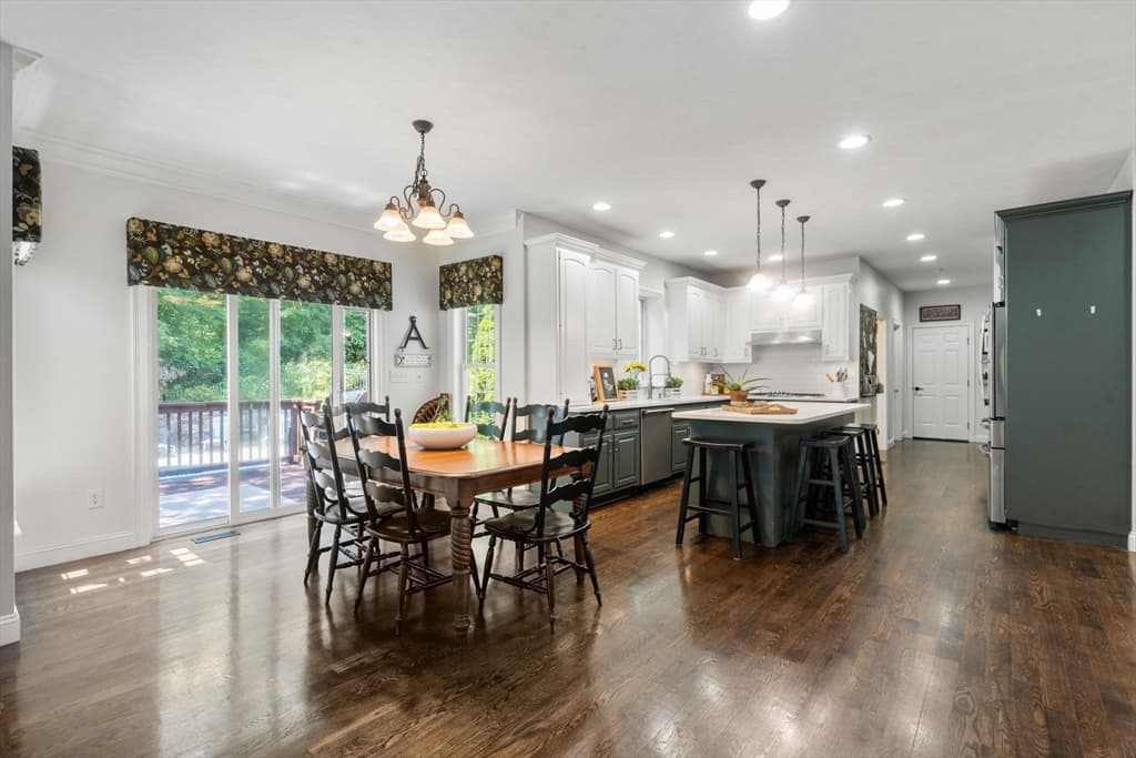 66 Glenview St, Upton MA 01568 photo 3