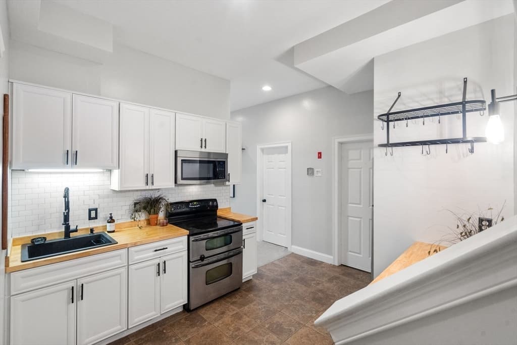 66 Glenview St, Upton MA 01568 photo 25
