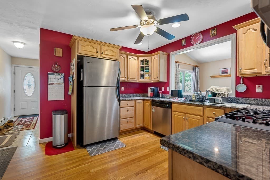 47 Houde St, Marlborough MA 01752 photo 22
