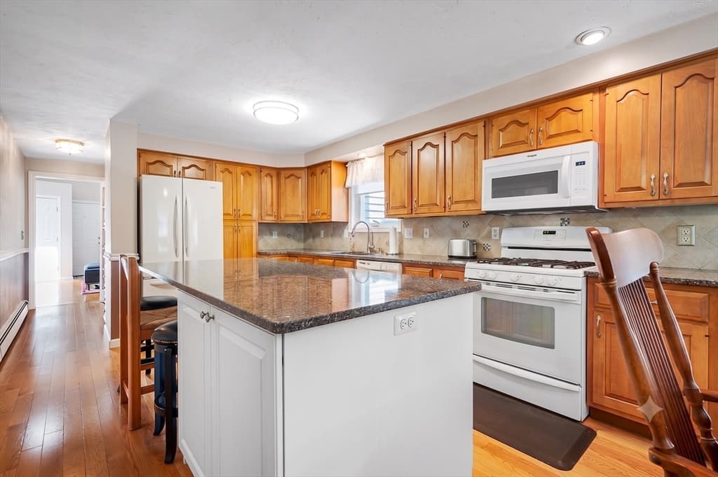 47 Houde St, Marlborough MA 01752 photo 7