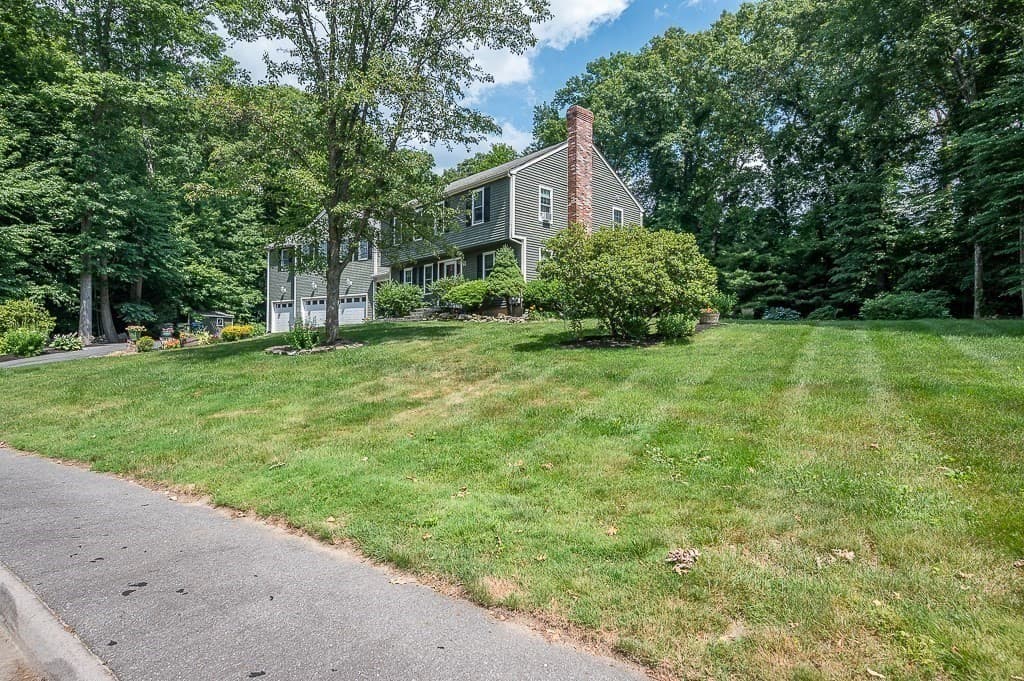 47 Houde St, Marlborough MA 01752 photo 3