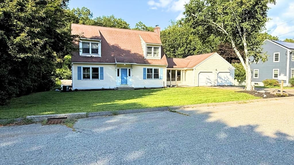 14 Indian Ridge Dr, Leominster MA 01453 photo 2