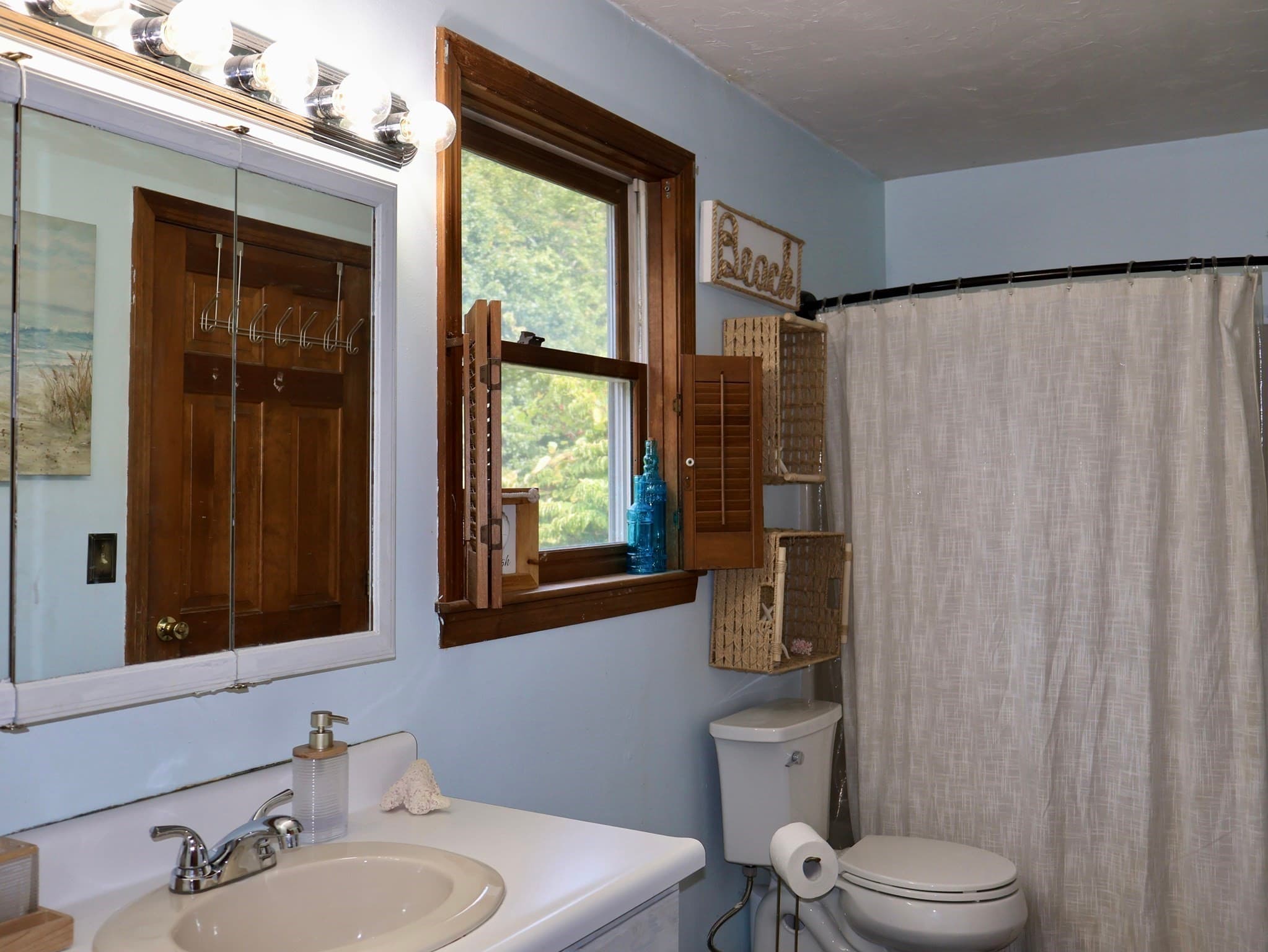 Single Family Residence at 14 Indian Ridge Dr, Leominster MA 01453, photo 32 of 40