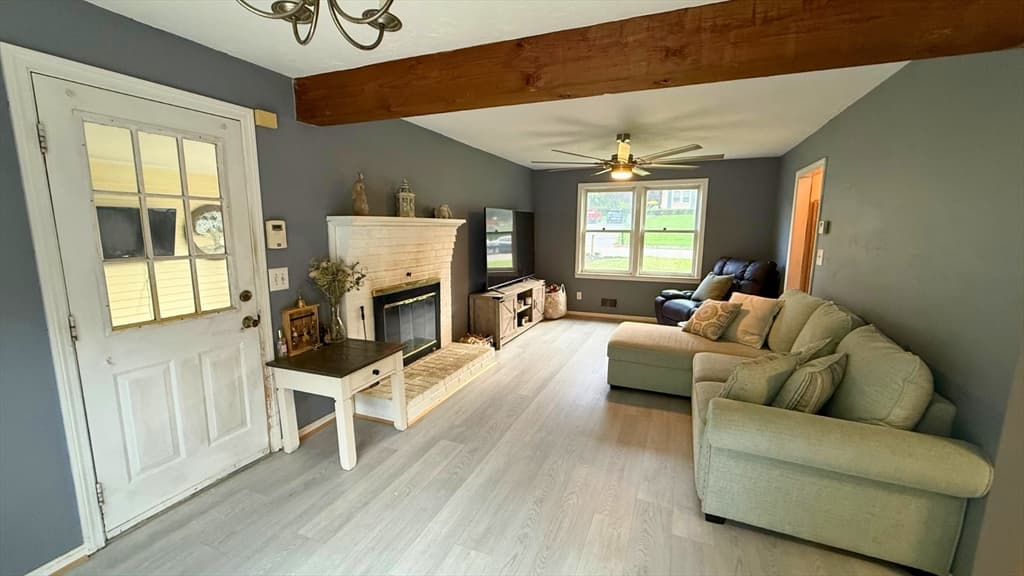 14 Indian Ridge Dr, Leominster MA 01453 photo 4