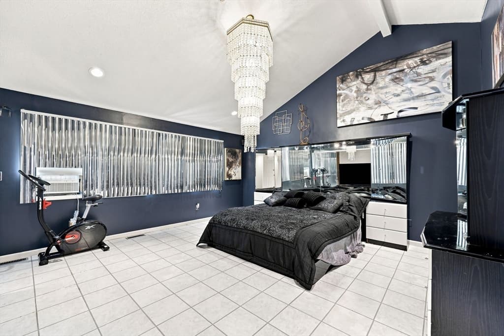 688 S West St, Agawam MA 01030 photo 32