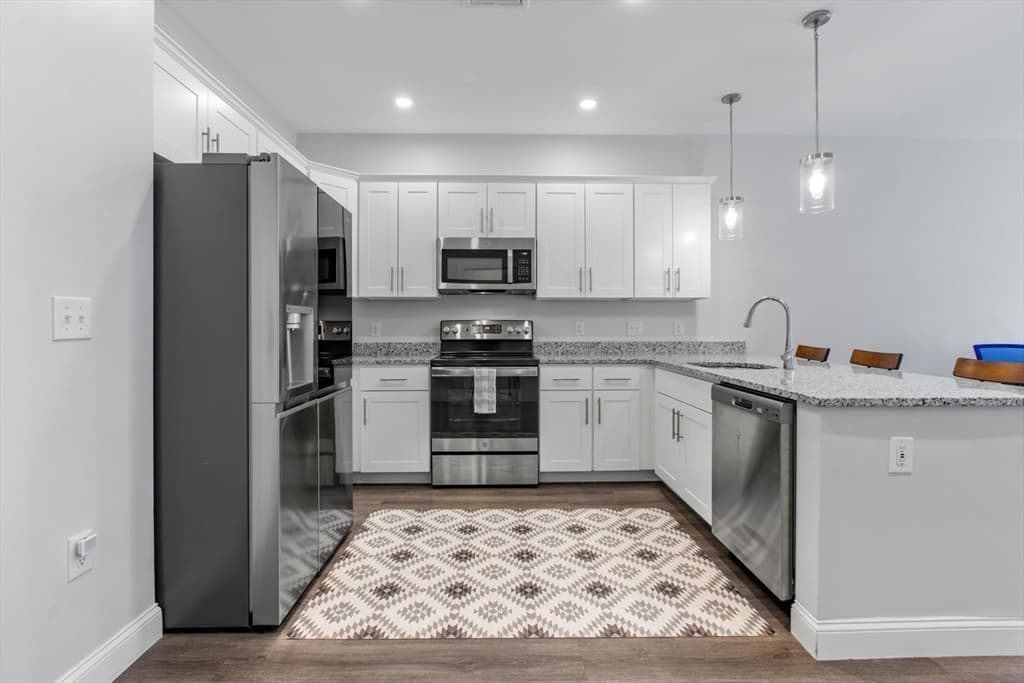 3211 Briarwood Village # 3211, Clinton MA 01510 photo 3