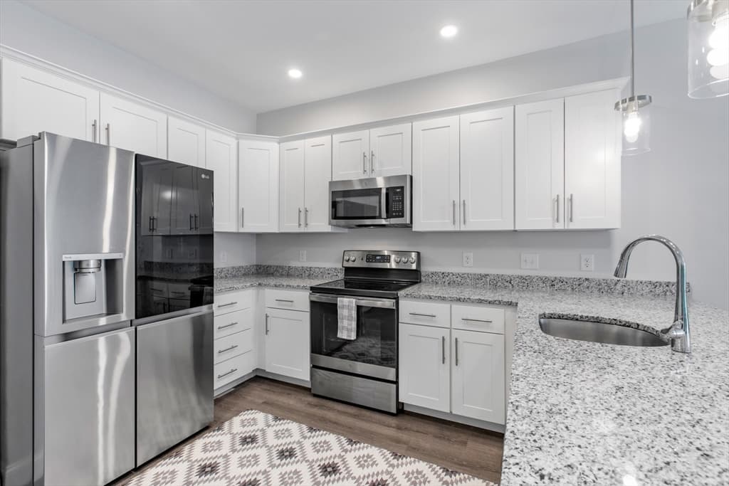 3211 Briarwood Village # 3211, Clinton MA 01510 photo 5