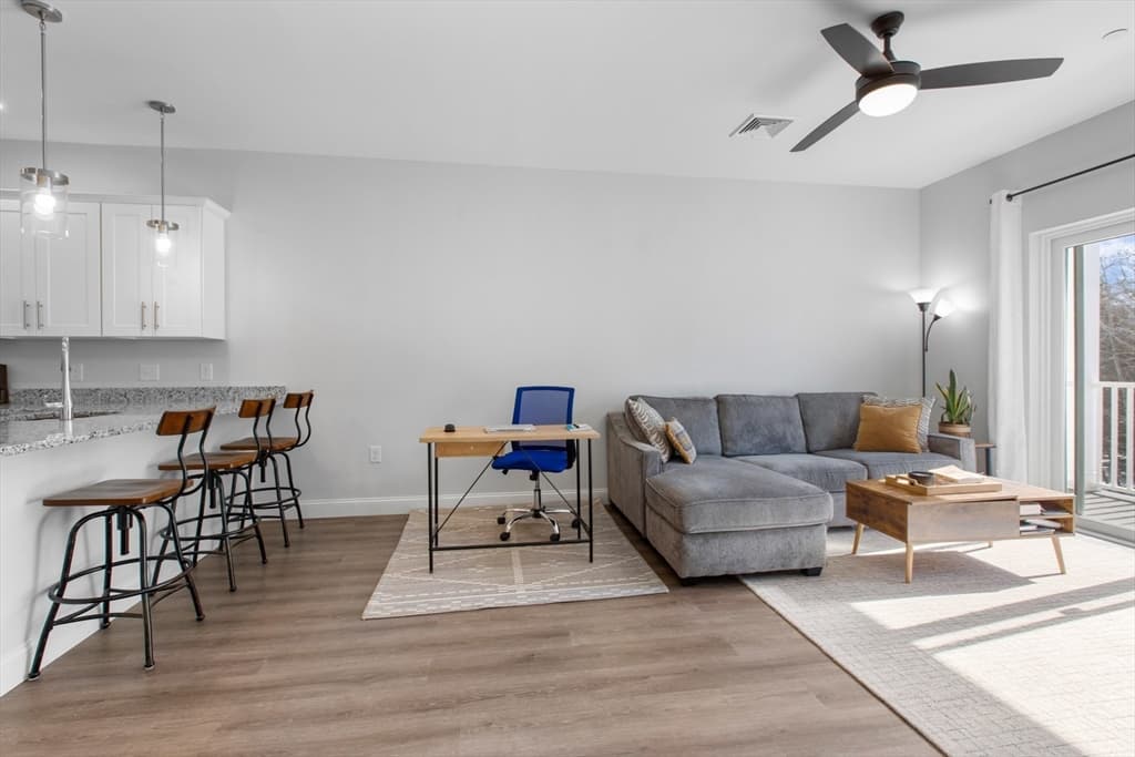 3211 Briarwood Village # 3211, Clinton MA 01510 photo 8
