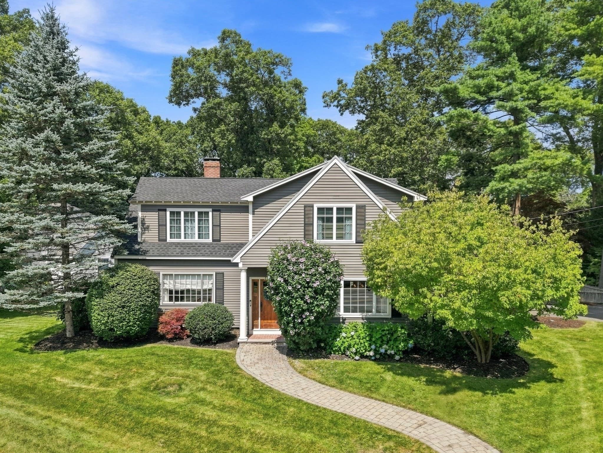 62 Walnut Road, Hamilton MA 01982