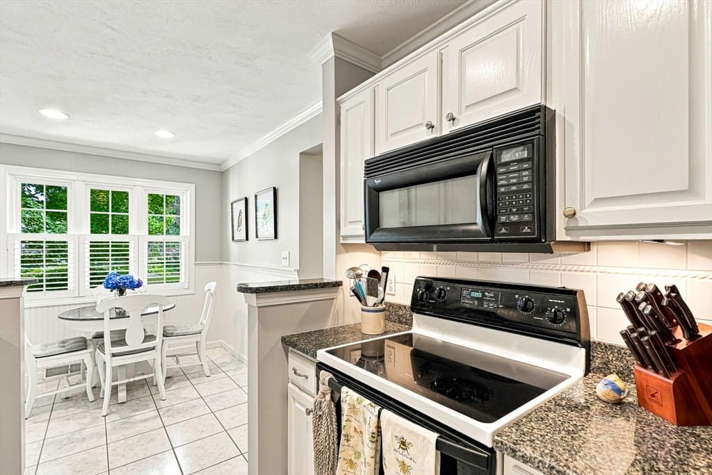 61 Godfrey Ln # 61, Milford MA 01757 photo 16