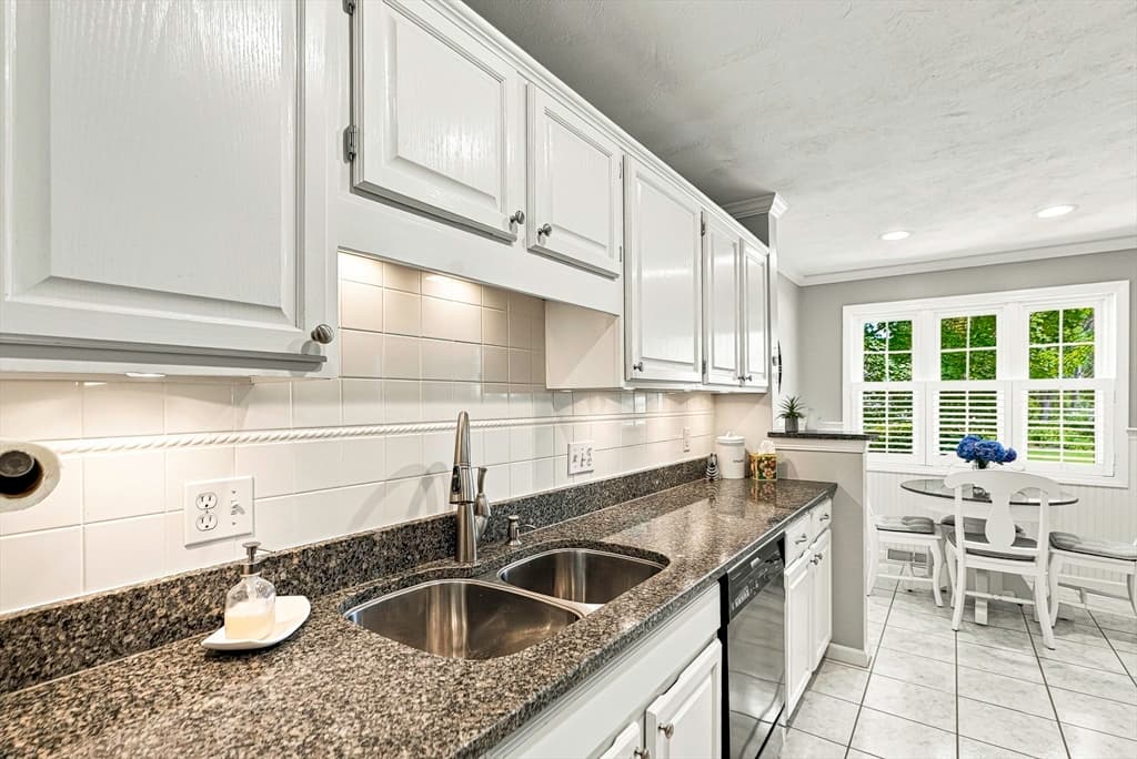 61 Godfrey Ln # 61, Milford MA 01757 photo 15