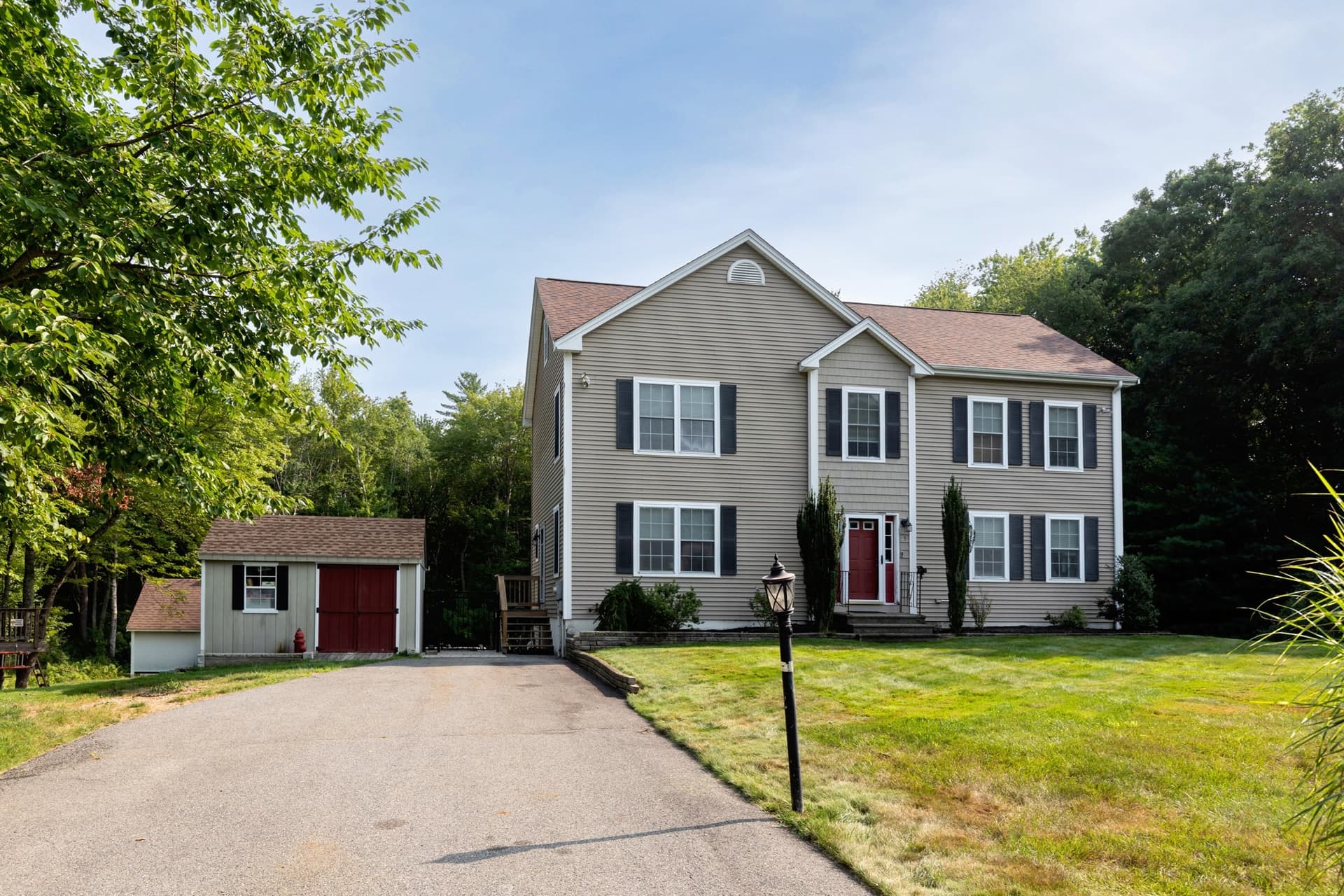 5 Debbie Ln, Freetown MA 02702