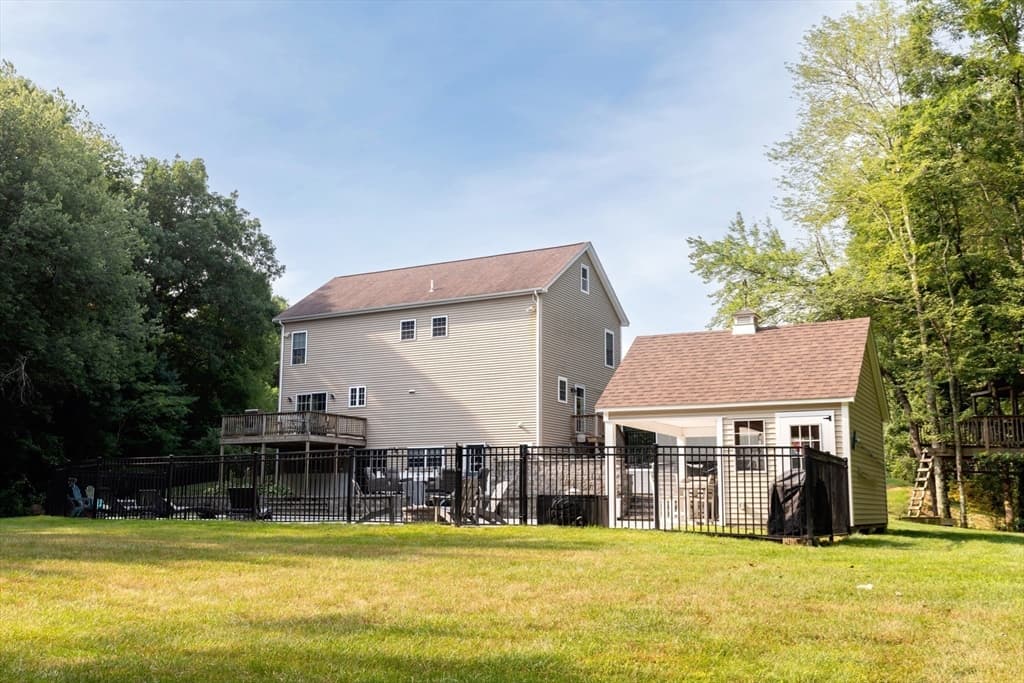 5 Debbie Ln, Freetown MA 02702 photo 25