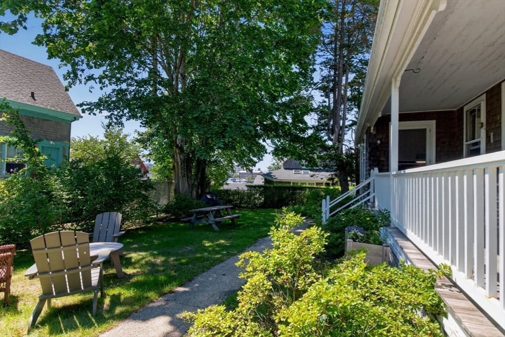 62 School St, Falmouth MA 02543 photo 6