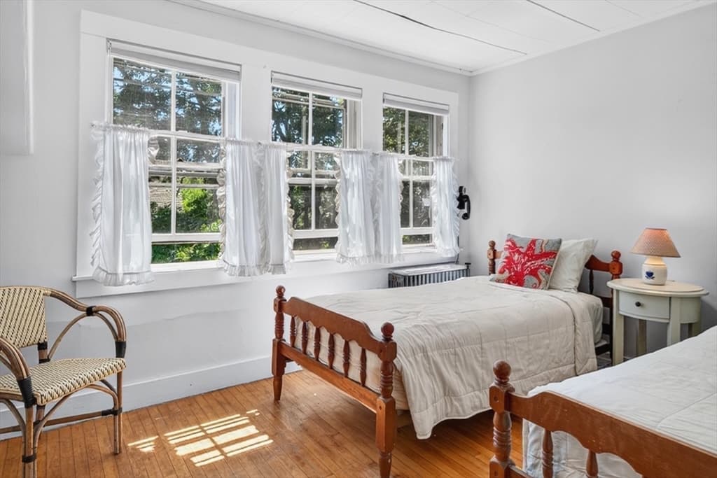 62 School St, Falmouth MA 02543 photo 32