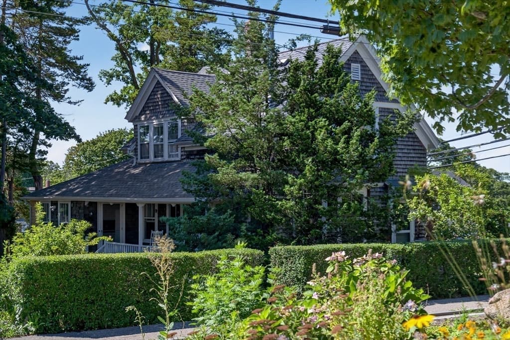 62 School St, Falmouth MA 02543 photo 5