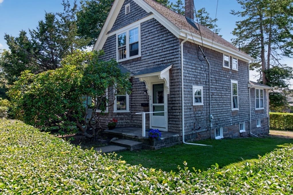 62 School St, Falmouth MA 02543 photo 4
