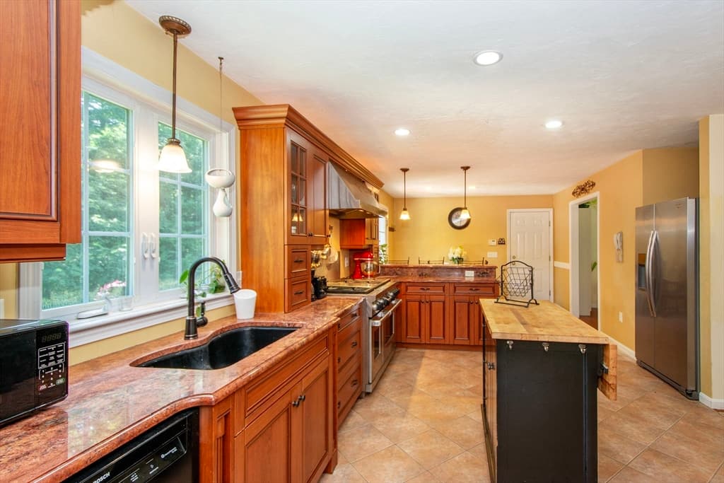 15 Hillside Lane, Bridgewater MA 02324 photo 15