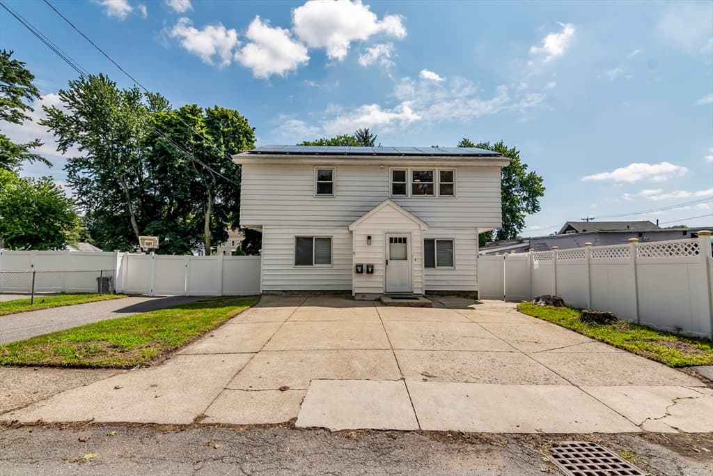 3 Hobson, Methuen MA 01844 photo 2