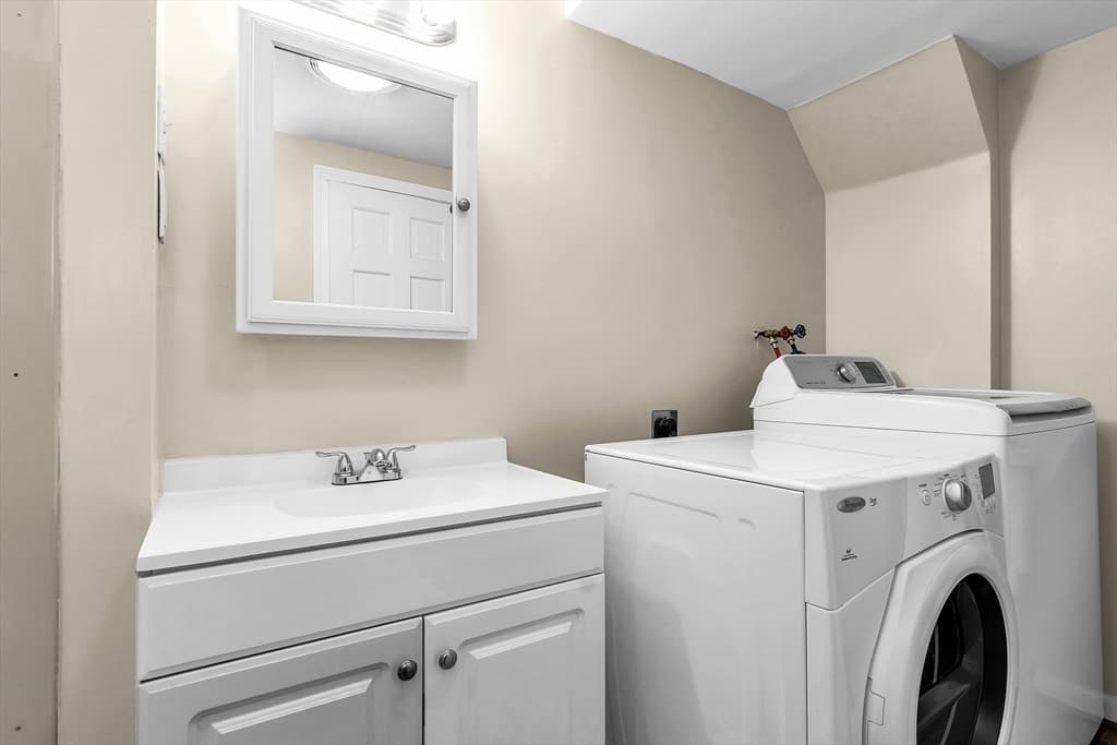 3 Hobson, Methuen MA 01844 photo 22