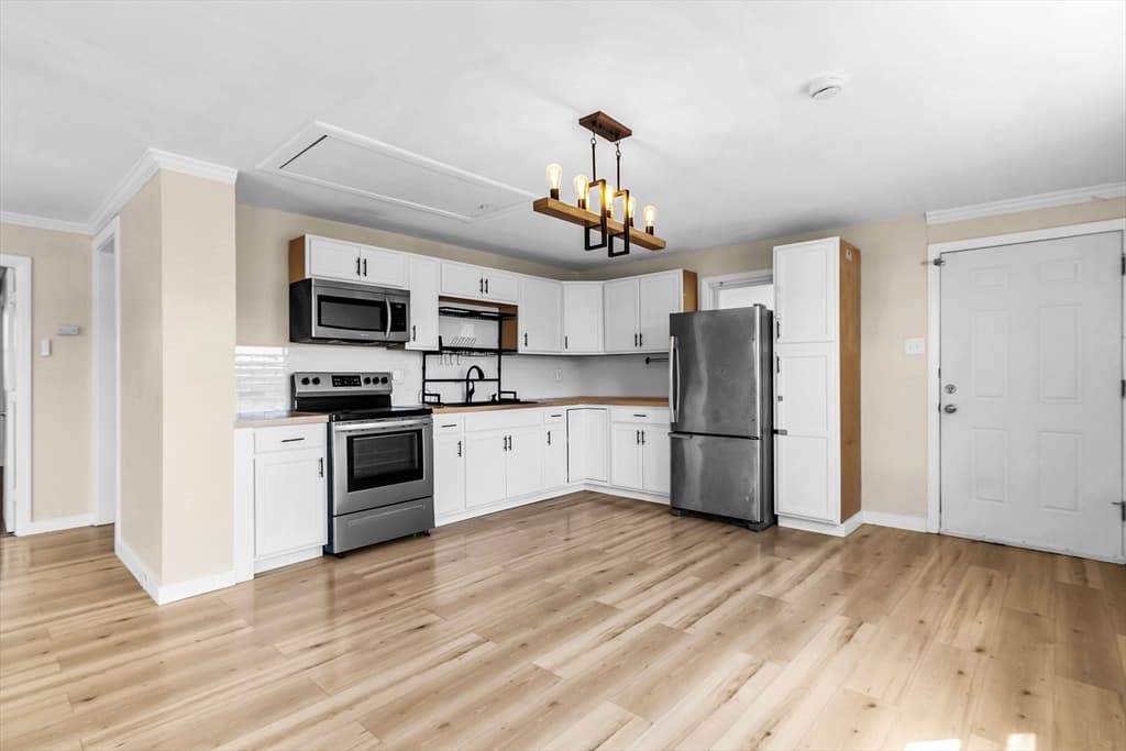3 Hobson, Methuen MA 01844 photo 29