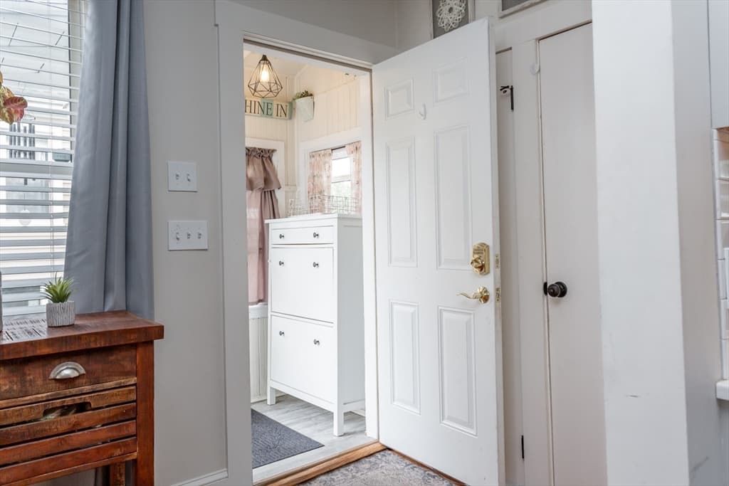 44 Slocum St, Acushnet MA 02743 photo 8