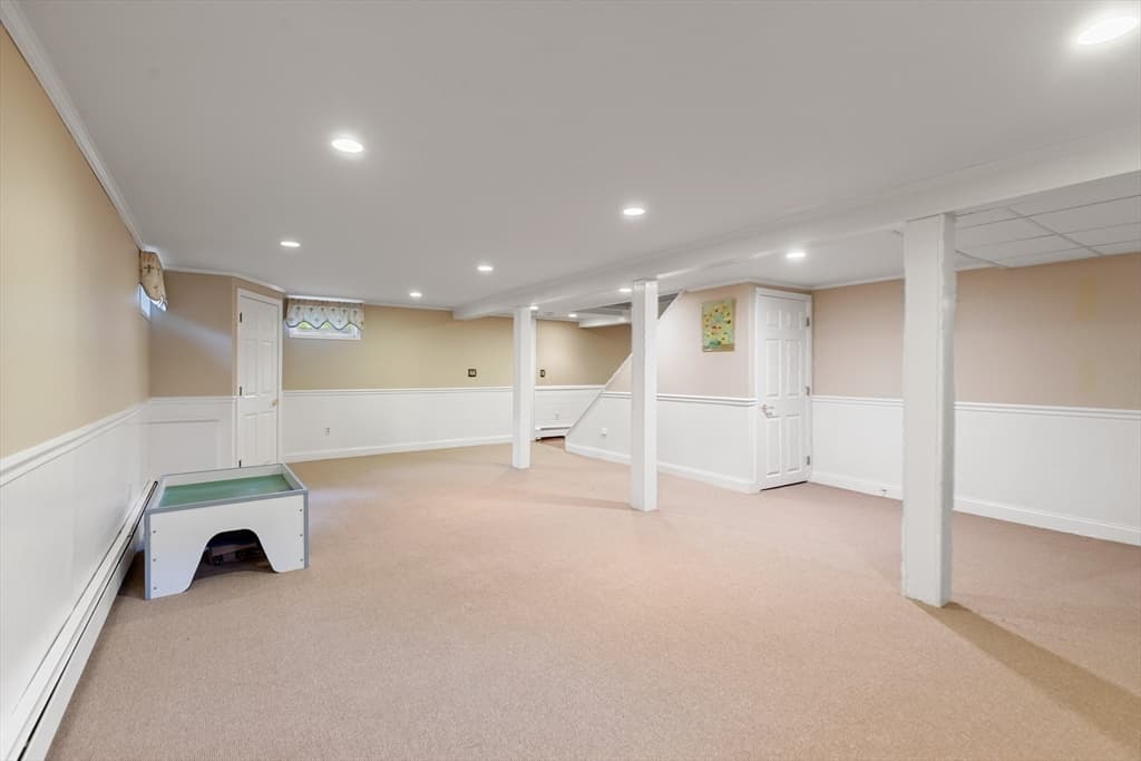 Single Family Residence at 22 Westover Drive, Lynnfield MA 01940, Lynnfield, photo 34 of 36