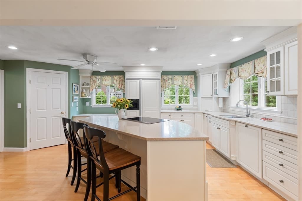 Single Family Residence at 22 Westover Drive, Lynnfield MA 01940, Lynnfield, photo 18 of 36