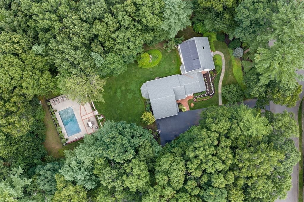 Single Family Residence at 22 Westover Drive, Lynnfield MA 01940, Lynnfield, photo 11 of 36
