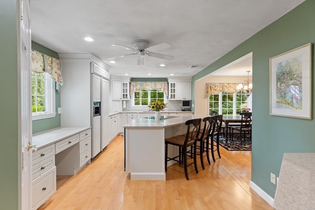 Single Family Residence at 22 Westover Drive, Lynnfield MA 01940, Lynnfield, photo 19 of 36