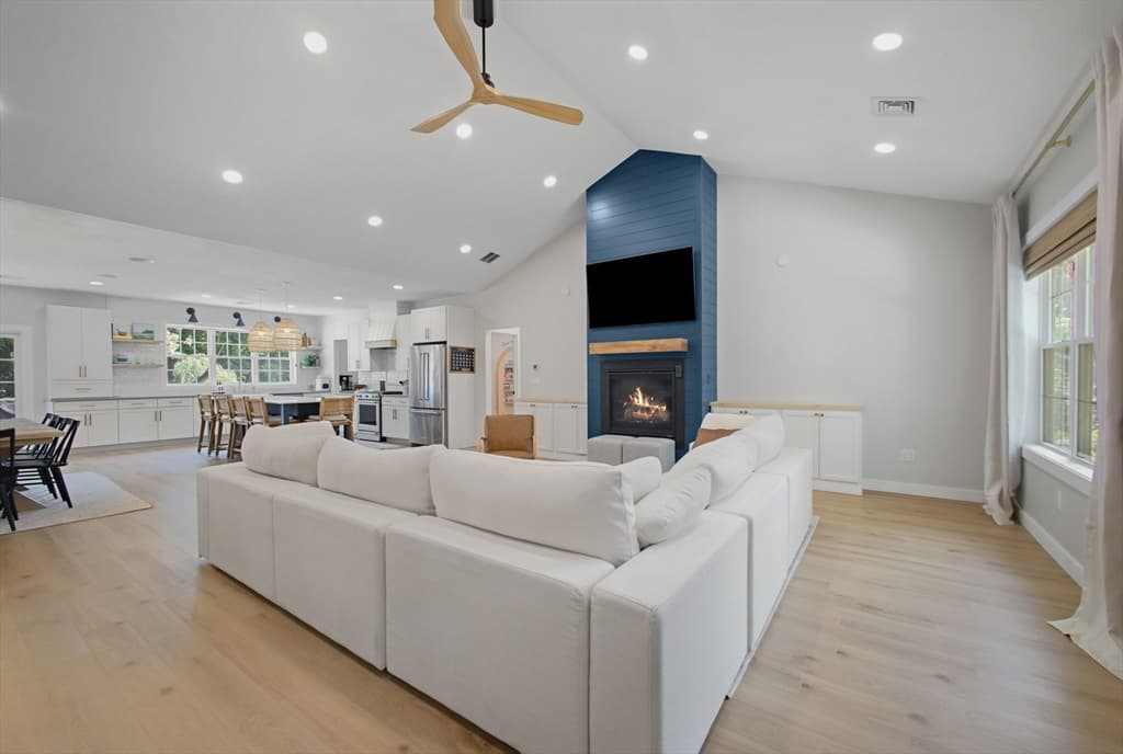 18 Willis Ave, Seekonk MA 02771 photo 14