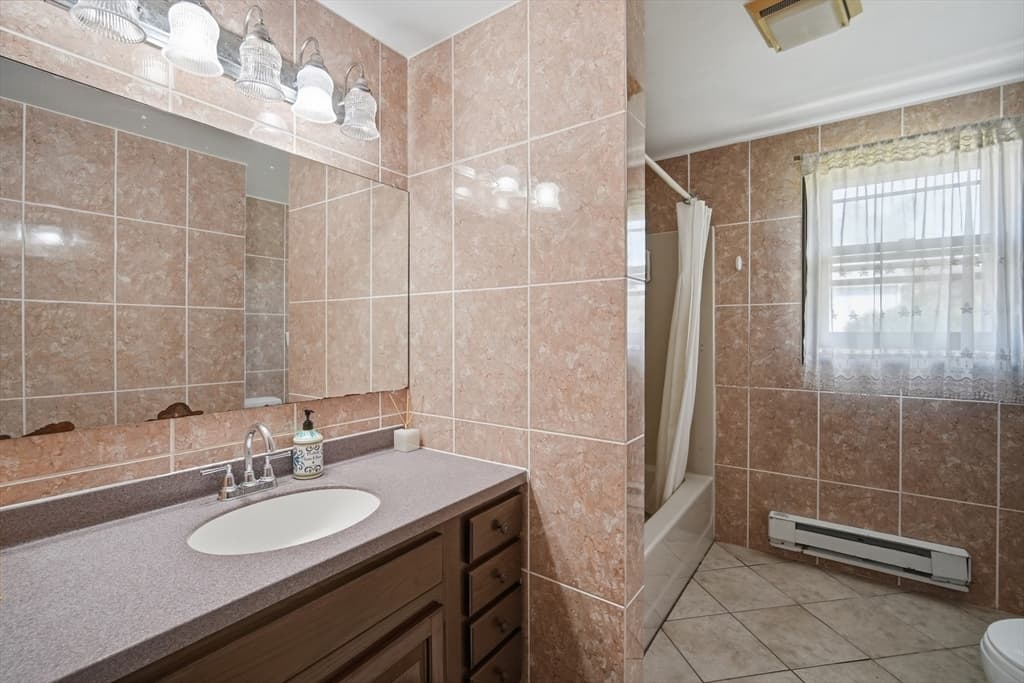 4 Baril Ln, Chicopee MA 01013 photo 6