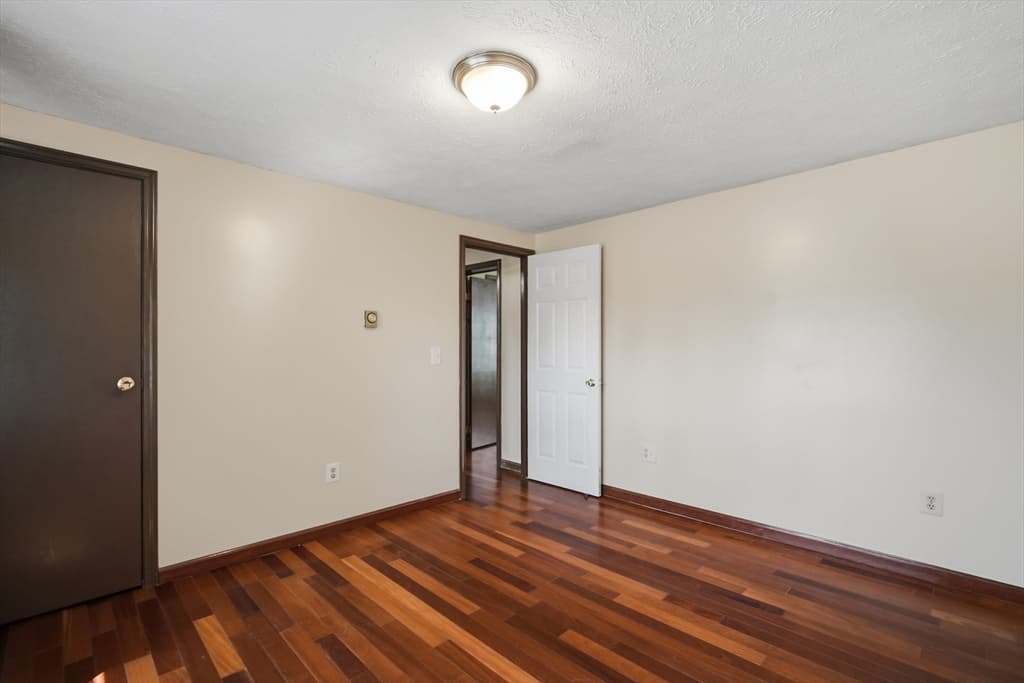 4 Baril Ln, Chicopee MA 01013 photo 12
