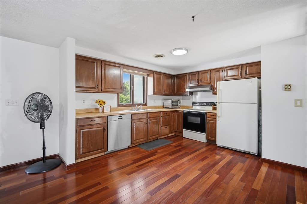 4 Baril Ln, Chicopee MA 01013 photo 20
