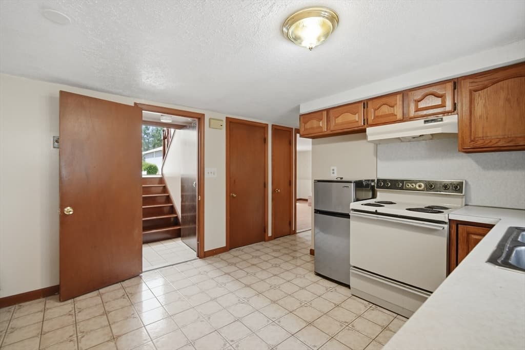 4 Baril Ln, Chicopee MA 01013 photo 30